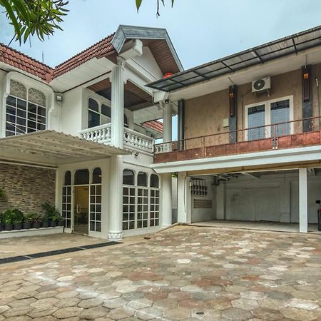 Reddoorz Plus Near Akademi Kepolisian Semarang 3 Luaran gambar