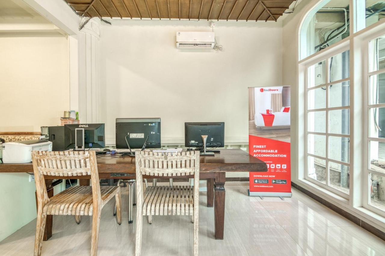 Reddoorz Plus Near Akademi Kepolisian Semarang 3 Luaran gambar