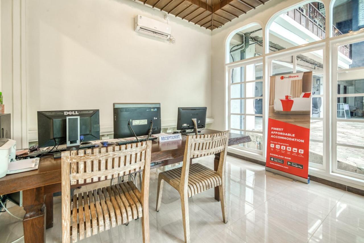 Reddoorz Plus Near Akademi Kepolisian Semarang 3 Luaran gambar