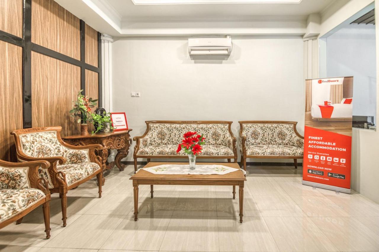 Reddoorz Plus Near Akademi Kepolisian Semarang 3 Luaran gambar